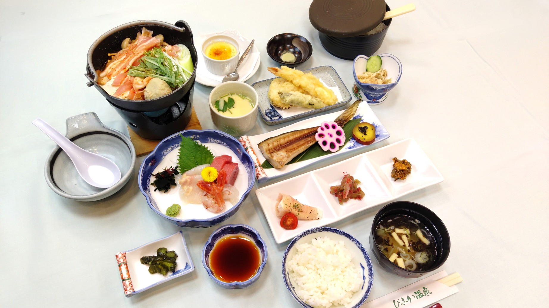 ◆天然温泉＆サウナで日頃の疲れをリフレッシュ♪夕食は地元山海の幸が楽しめるアイランド御膳【夕朝食付】