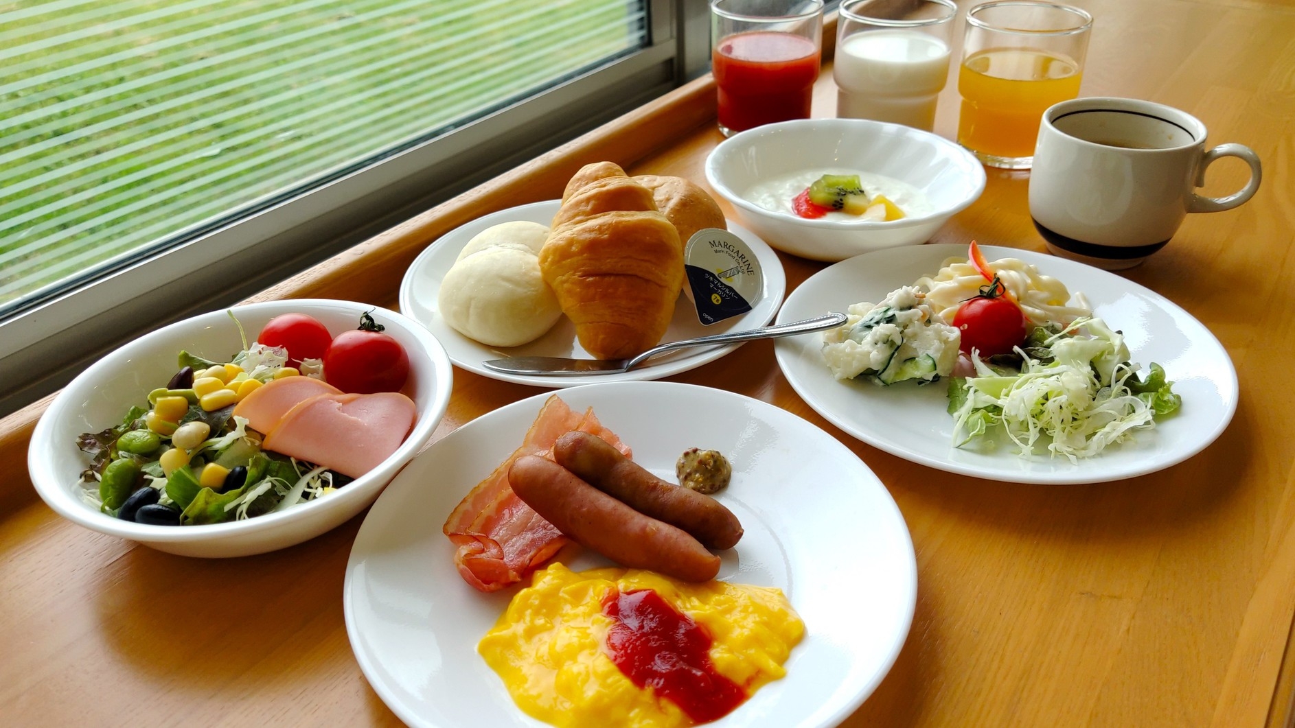 ◆【さき楽28】道の駅併設天然温泉ホテルは国道沿いで好立地♪地元食材の朝食バイキングを満喫【朝食付】