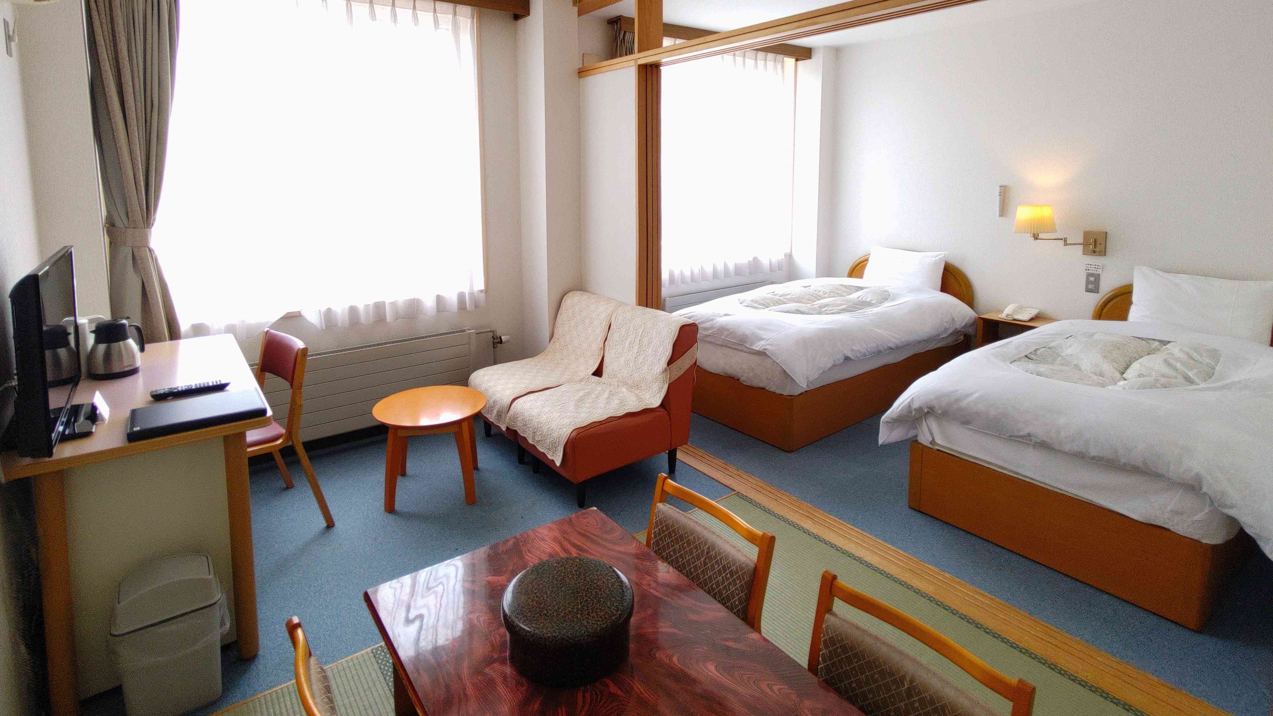 ◆【禁煙】和洋室（バスなし・トイレ付）ツインベッド+和室／24㎡