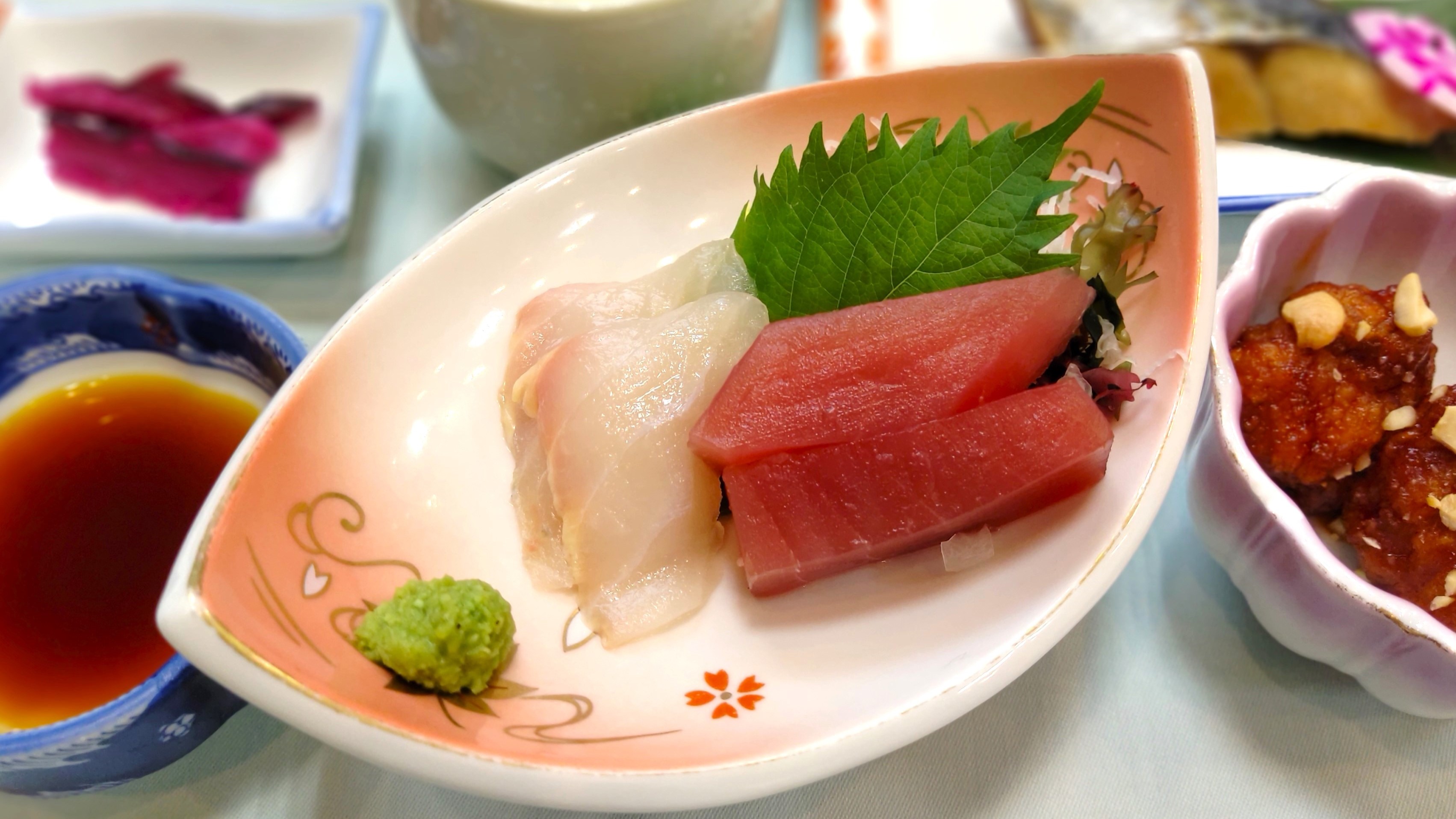 ◆美深町特産「チョウザメ」のお造り