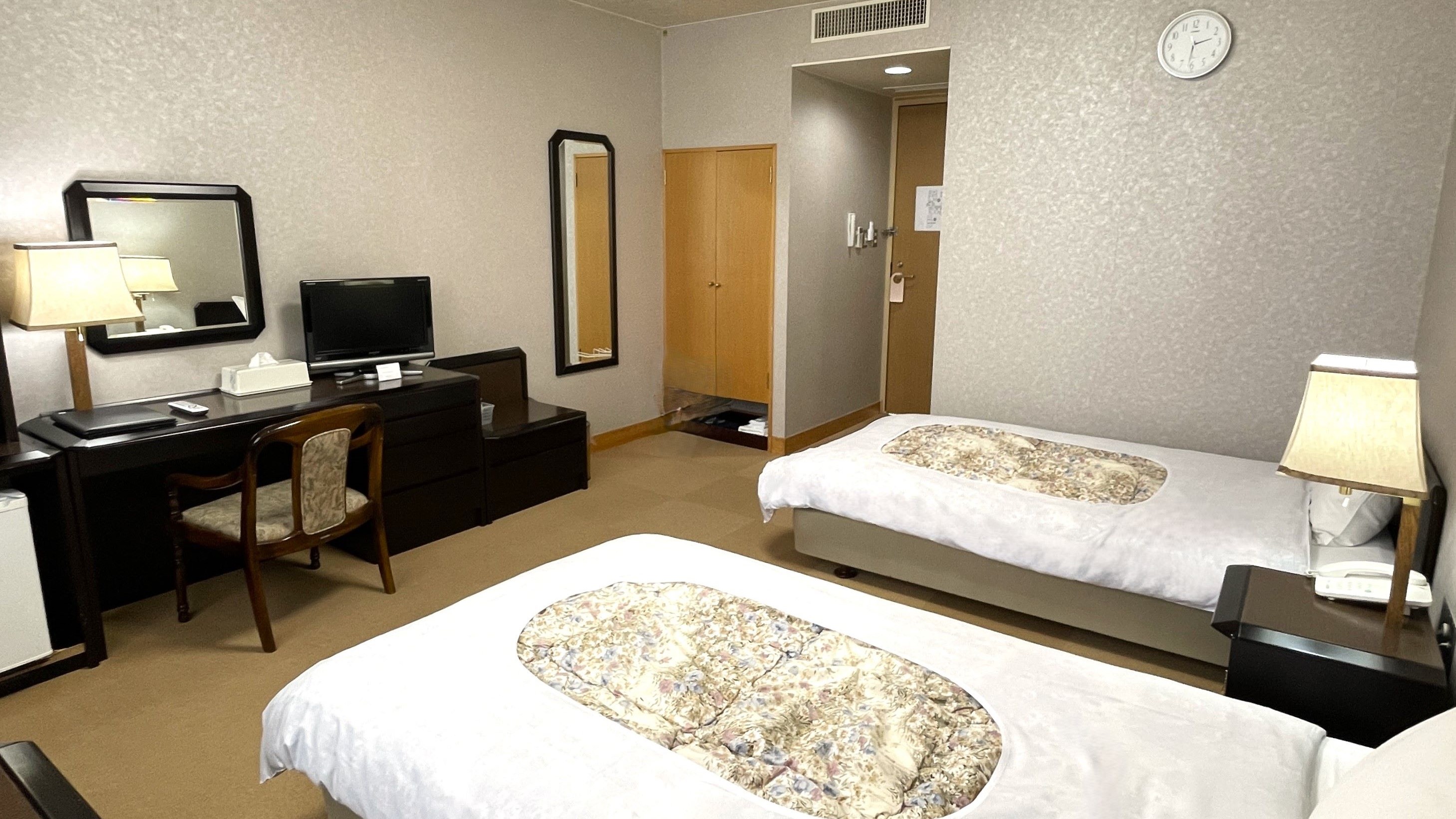 ◆【禁煙／ふるさと館】洋室ツインルーム（バスなし・トイレ付）／24㎡