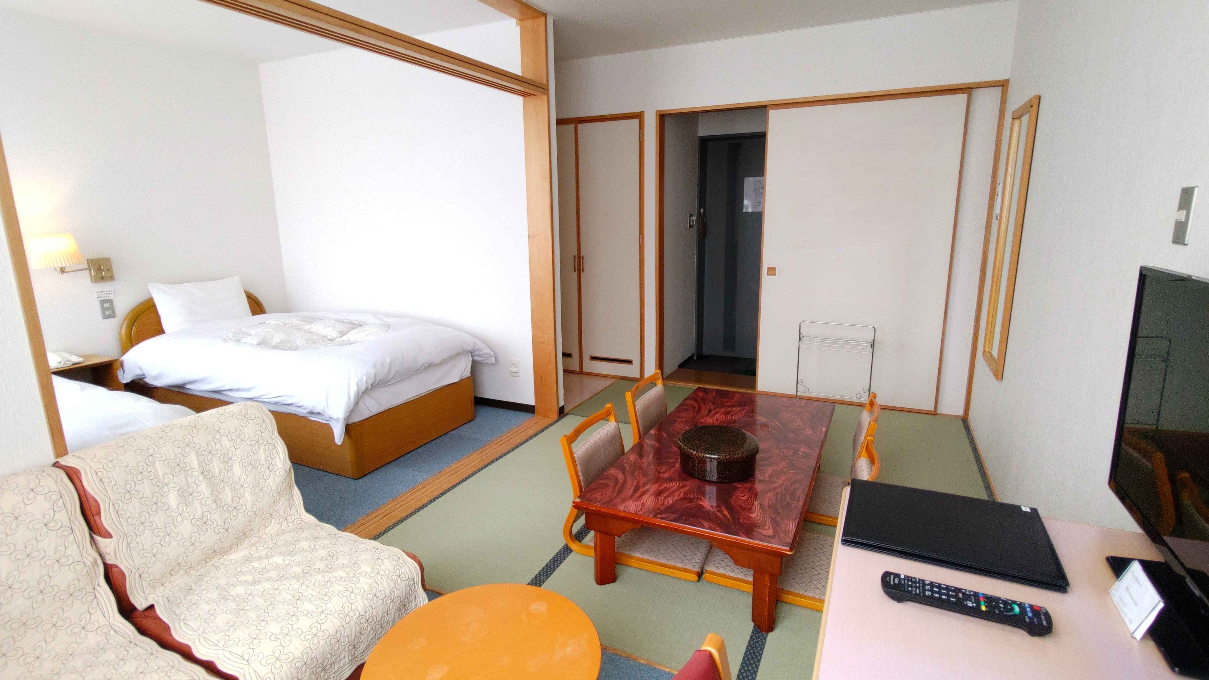 ◆【禁煙】和洋室（バスなし・トイレ付）ツインベッド+和室／24㎡