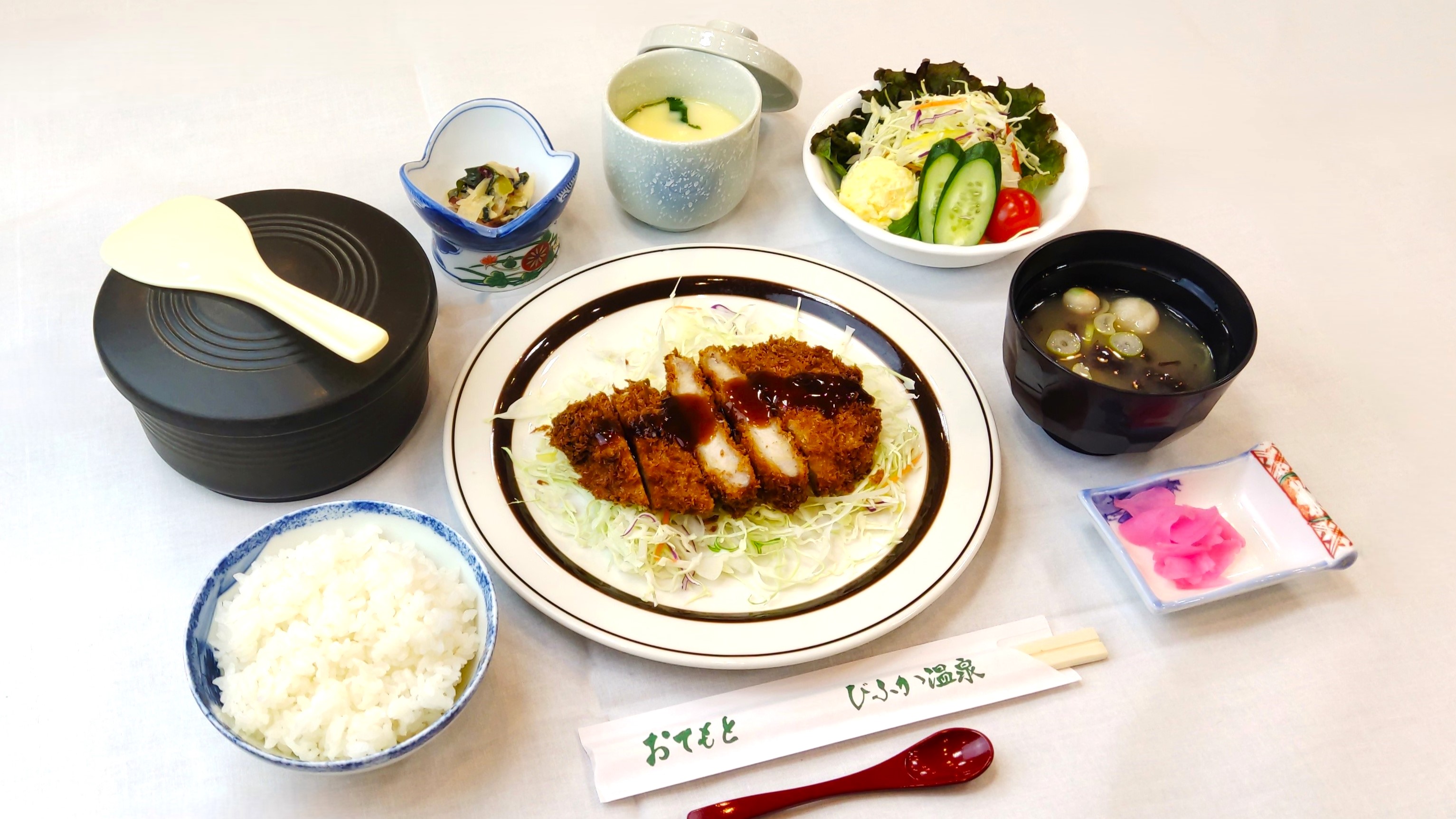 ◆ビジネス定食（とんかつ）～2026年4月から食事内容をリニューアル