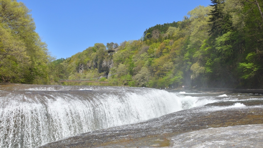 □【周辺】東洋のナイアガラ「吹割の滝」まで60分