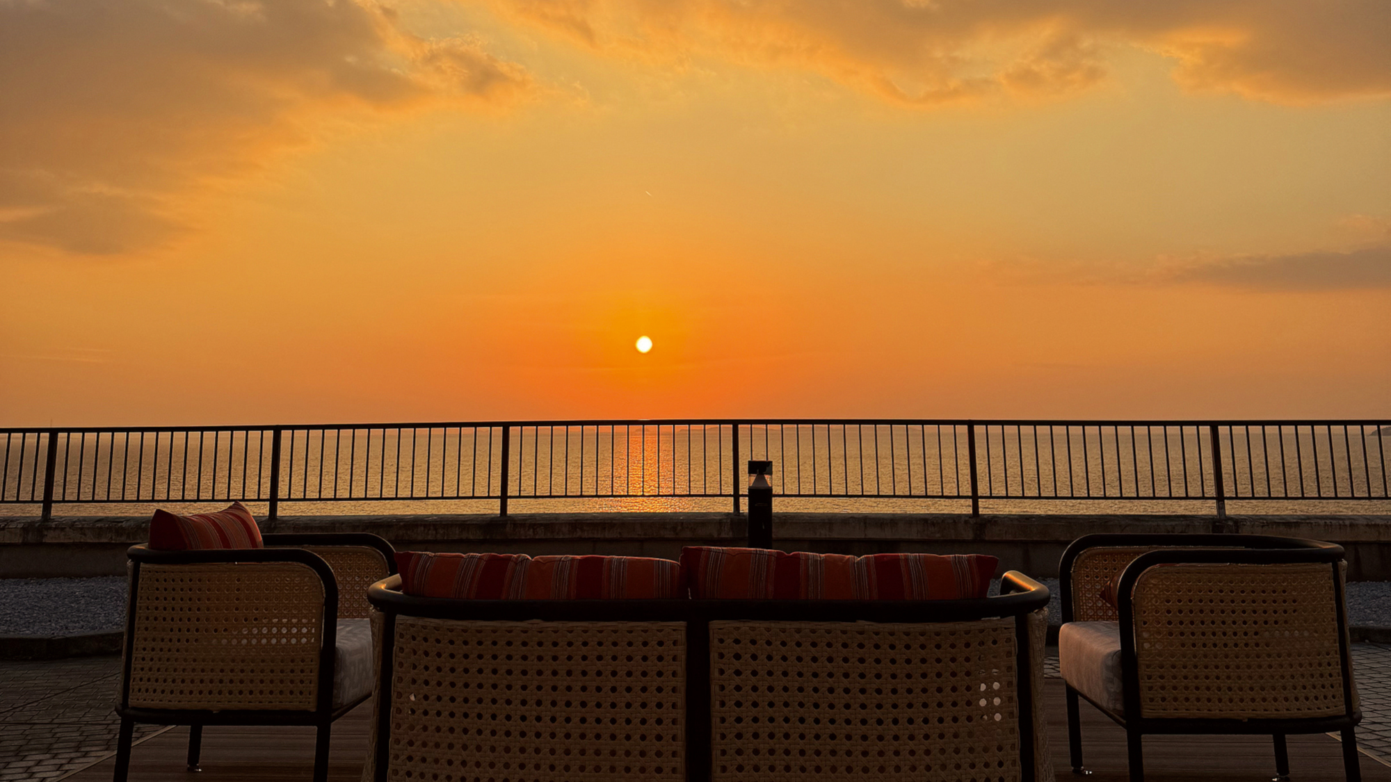 海のテラス【灯台テラス】