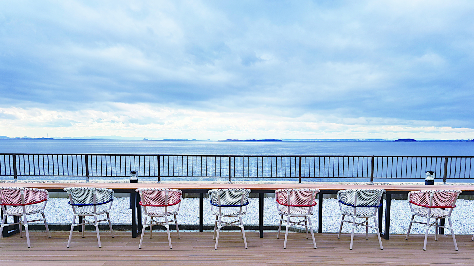  海のテラス【灯台テラス】カウンター席