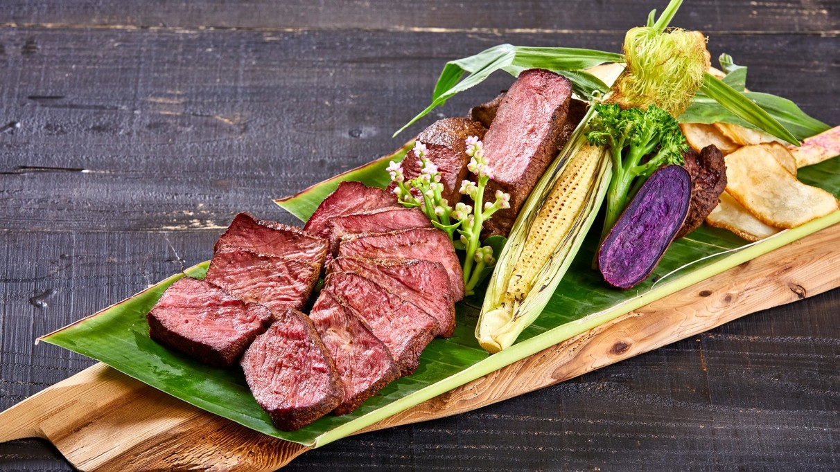 【55％OFF】【楽天スーパーSALE】まだ間に合う春・夏休みの先取りも★海を眺める夕朝食ブッフェ付