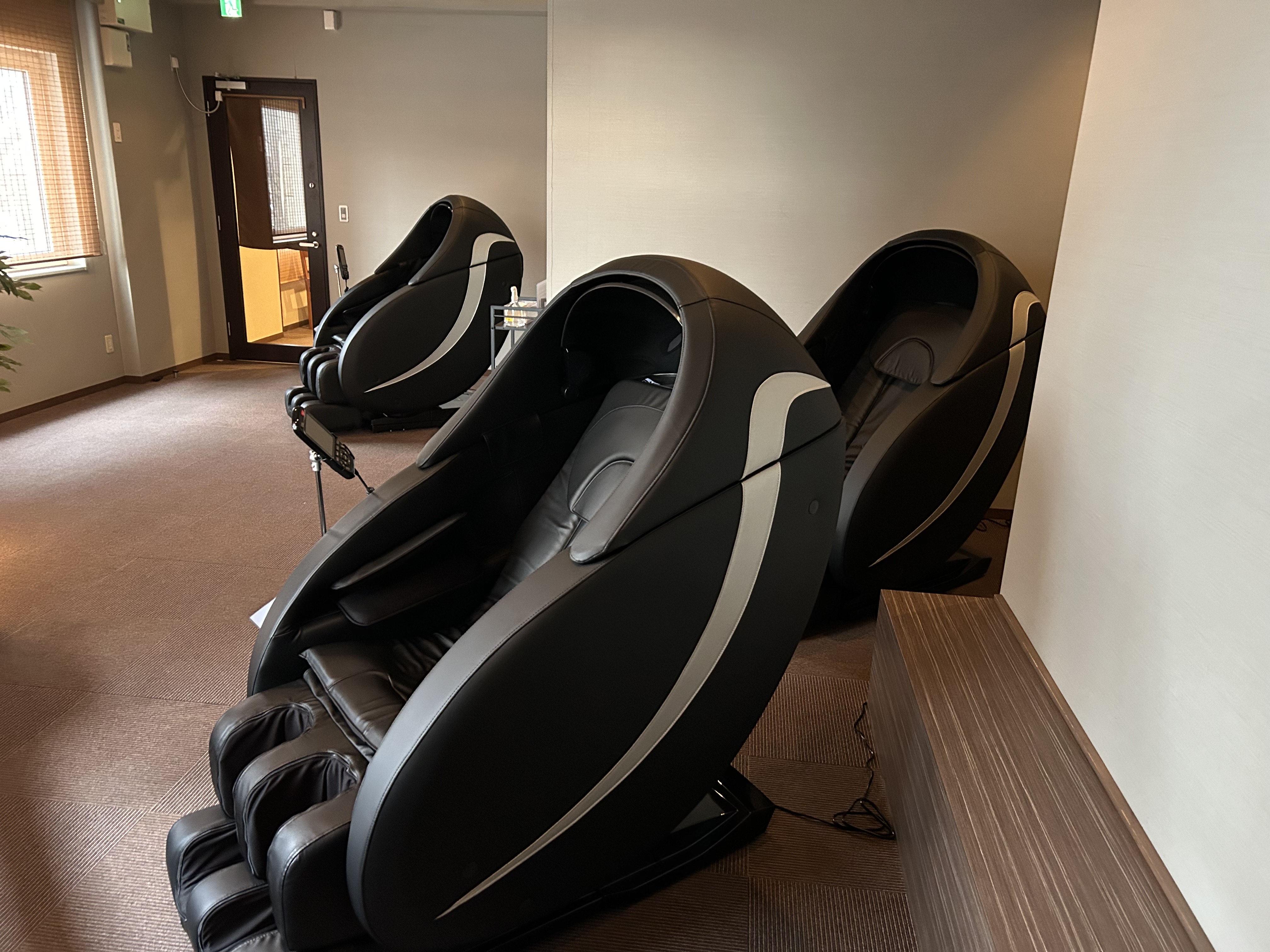 宿泊者専用：マッサージチェアルーム