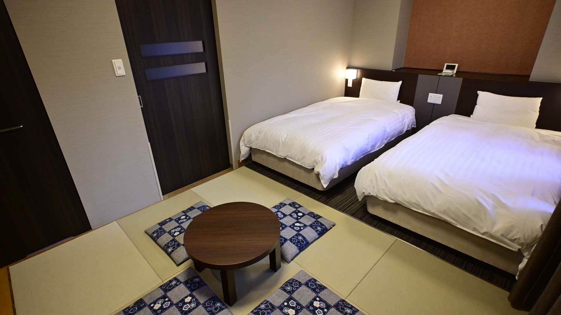 ◆クラブフロア和洋室27.5平米(ベッド幅110cm&times;205cm&times;2台　和布団&times;2組)◆