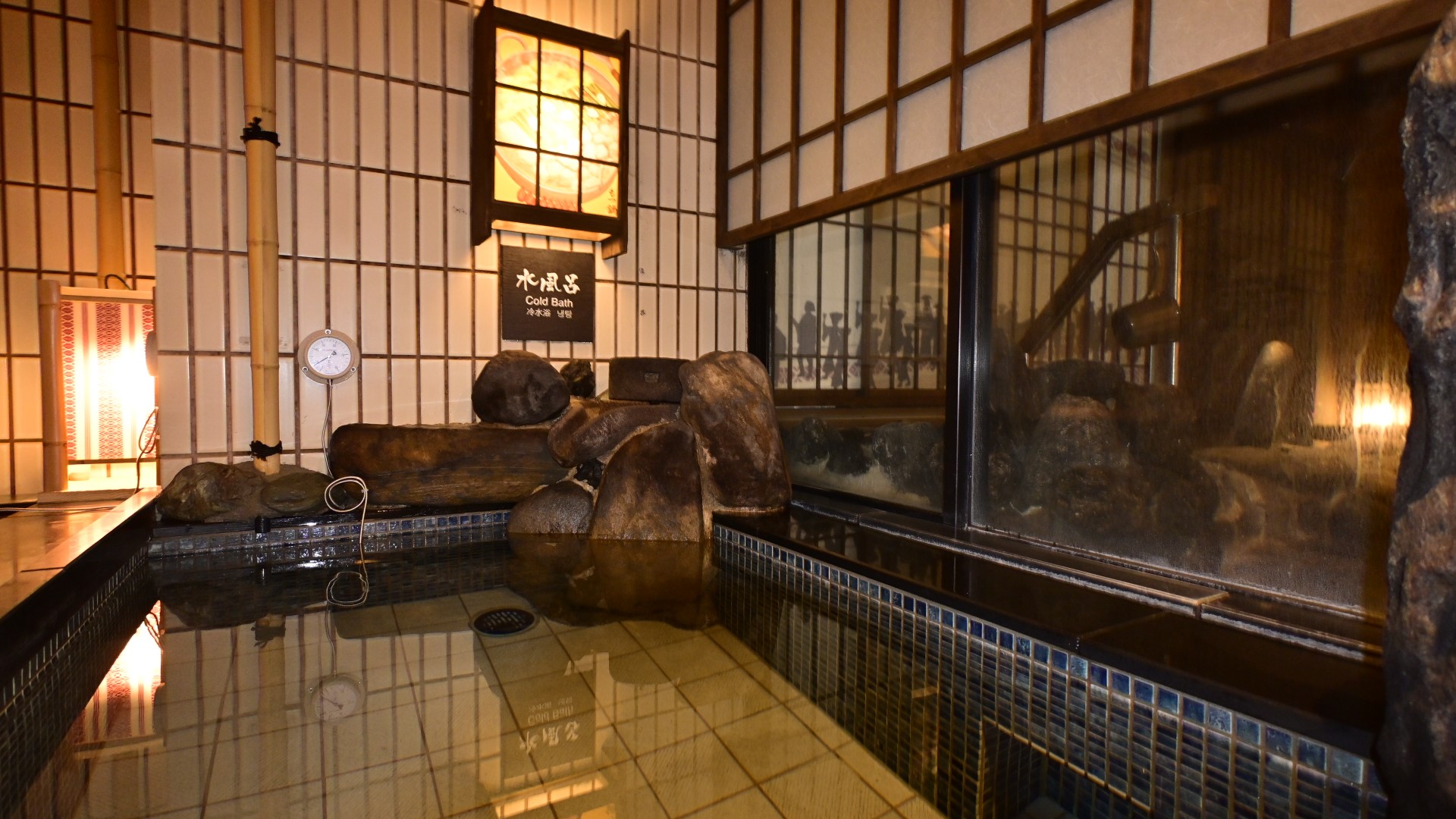 ◆女子 水風呂◆(16～17℃)