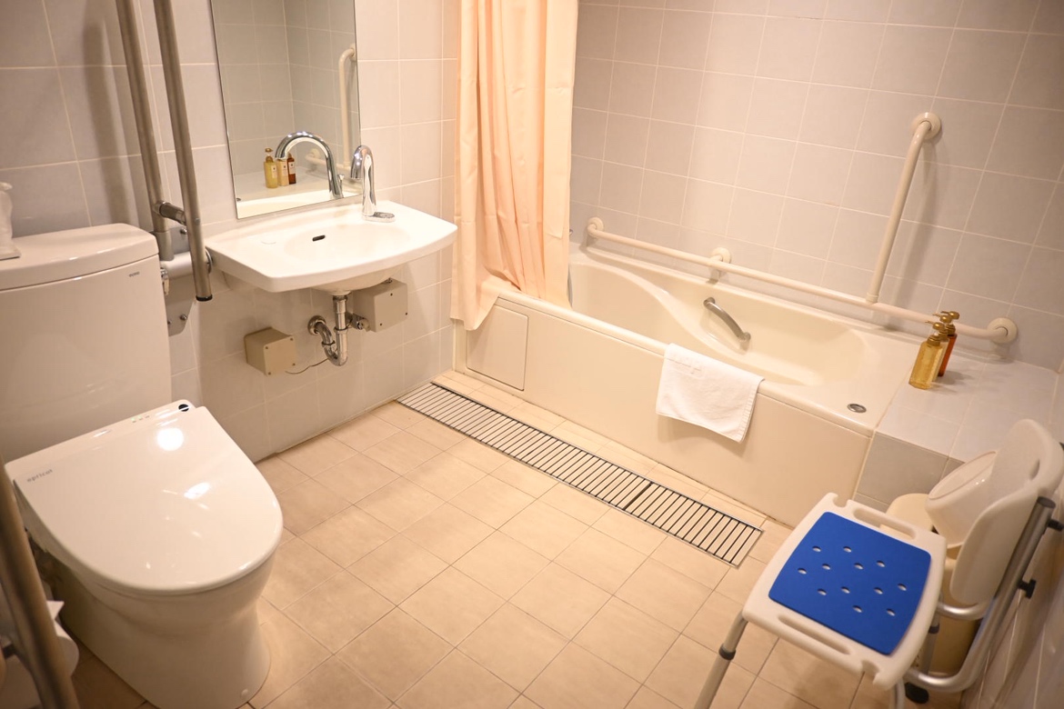 ◆ユニバーサルルーム 28.25平米(110cm&times;205cm 2台 135cm&times;195cm 1台◆