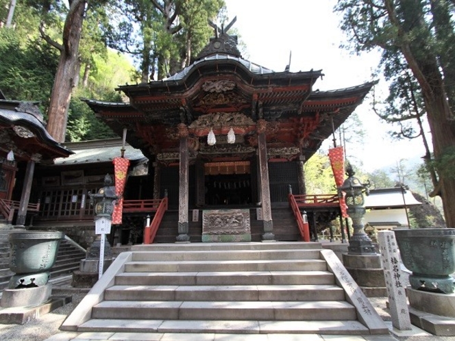 ♦榛名神社【写真提供：榛名神社】