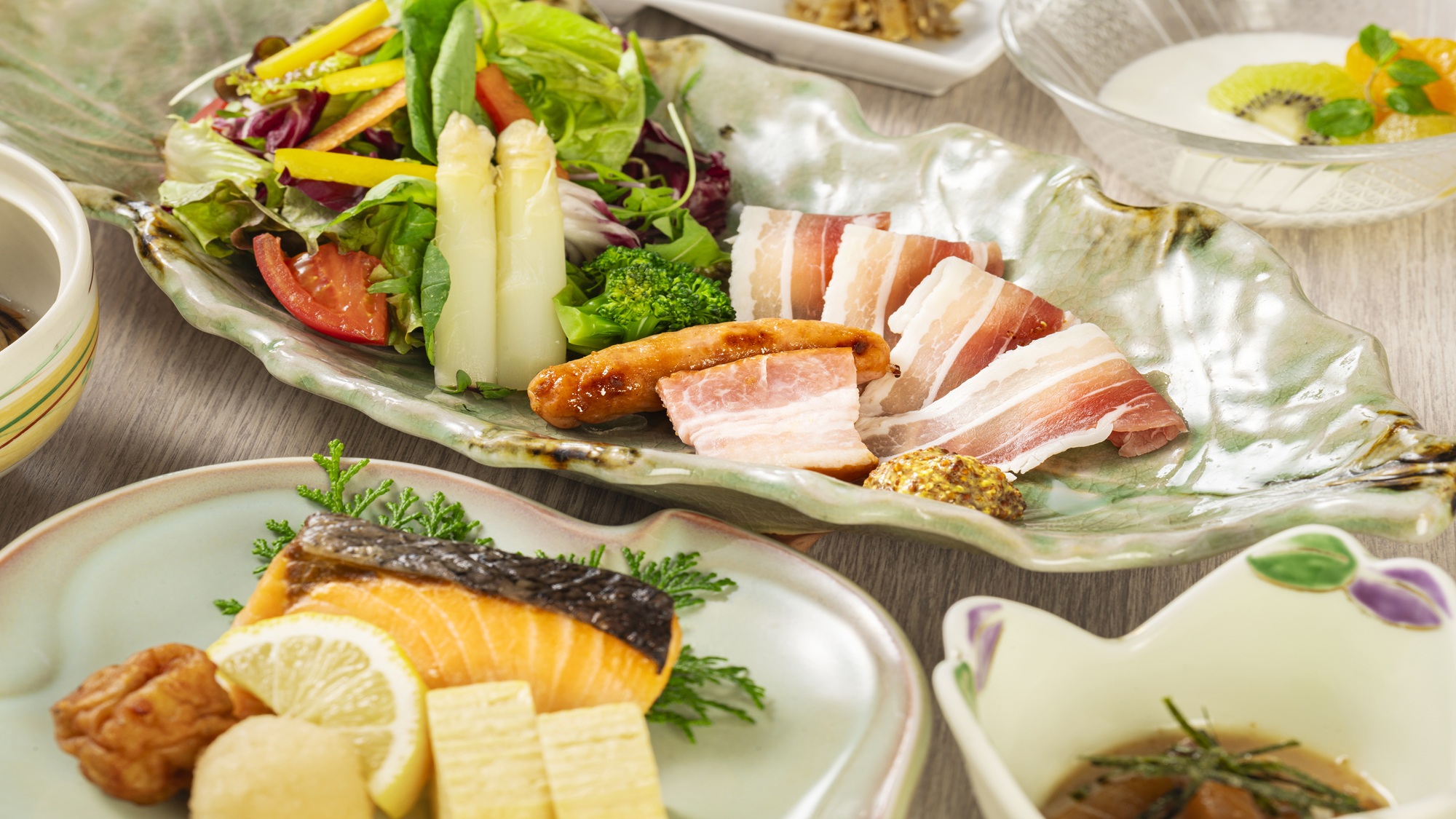 朝食