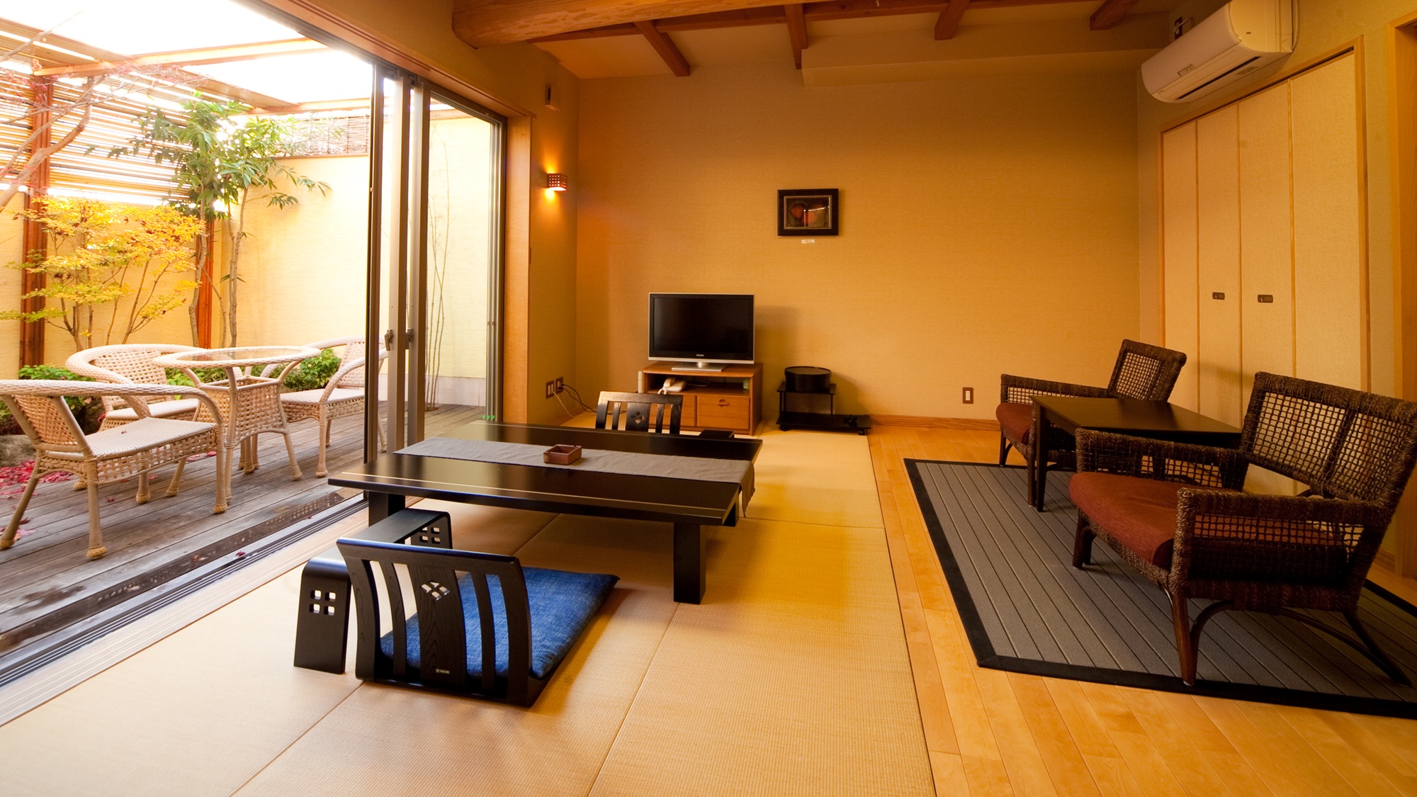 露天風呂付きメゾネット和洋室