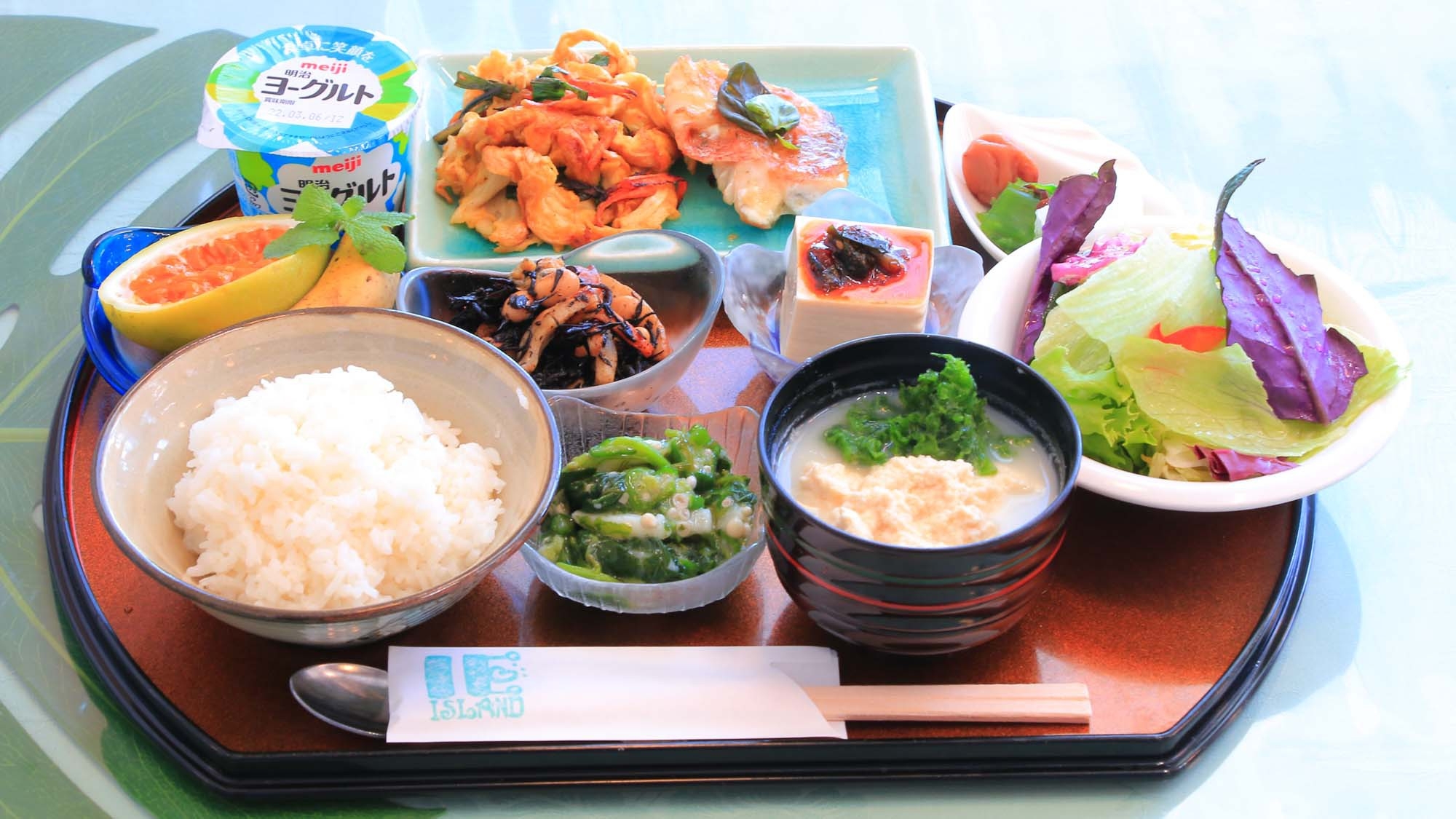 【夜光貝アクセサリ体験】遊びながら、感じて、知って、体験して！伊江島まるごと島時間ステイ【朝食付】