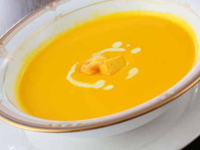自家製のかぼちゃのスープ。