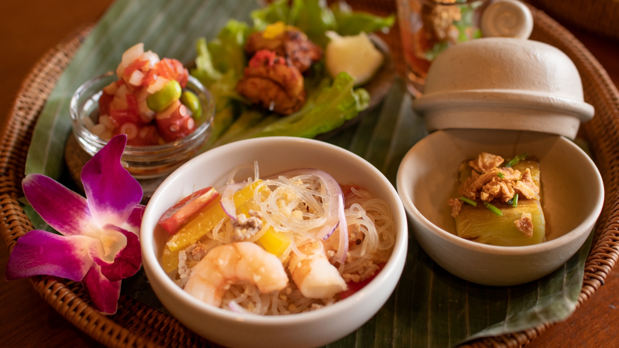 【創作アジアン料理／ご夕食】彩りも良く、ヘルシーな夕食。アジアン風です！
