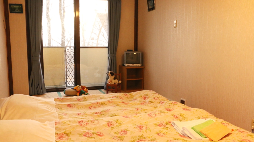 #和洋室／小上がりの畳スペースがあるのでのんびりお寛ぎ頂けます♪