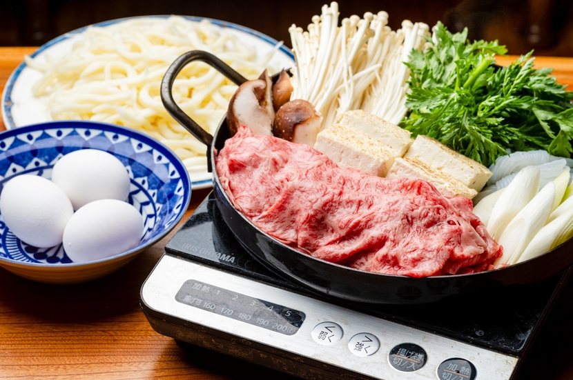 【贅沢すき焼き♪黒毛和牛】とろける黒毛和牛の贅沢なすき焼き＆ログハウスで幸せ気分♪【1泊夕食付】