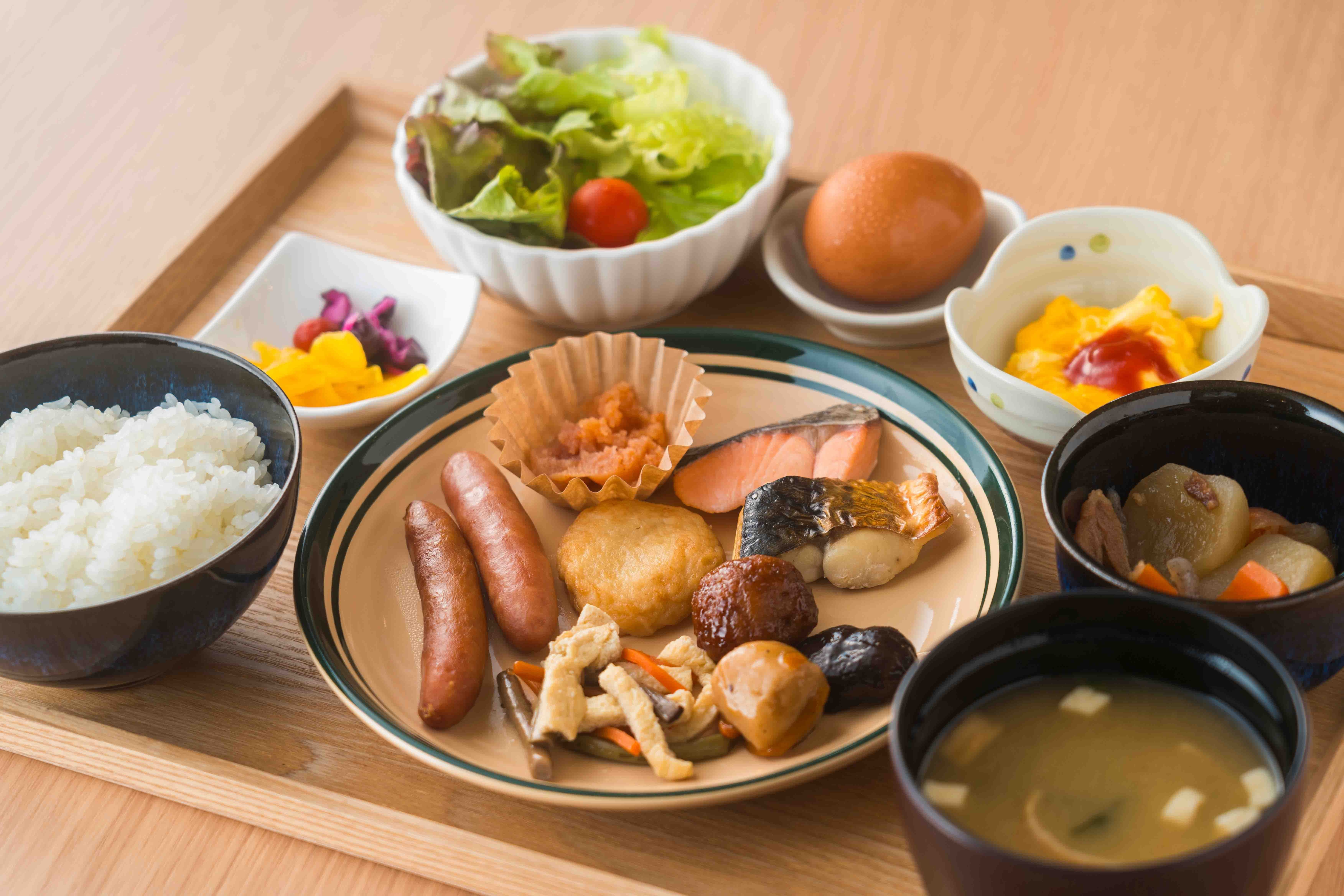 【事前決済限定】1泊2食付き宿泊プラン＿ベルデ・ルッソ夕食・洋食屋べぇ〜る朝食★別棟無料温泉施設