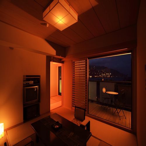 Have a dreamlike time in a room with an ocean view