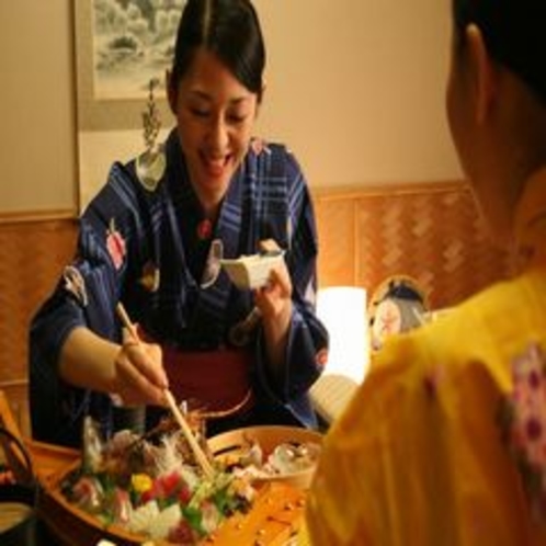 お食事は全てお部屋食（5名様以上は個室宴会場になります）