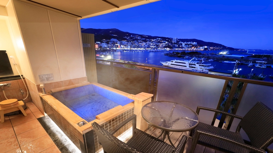 2021年6月リニューアルの客室露天風呂♪夜景と熱海の海を一望。