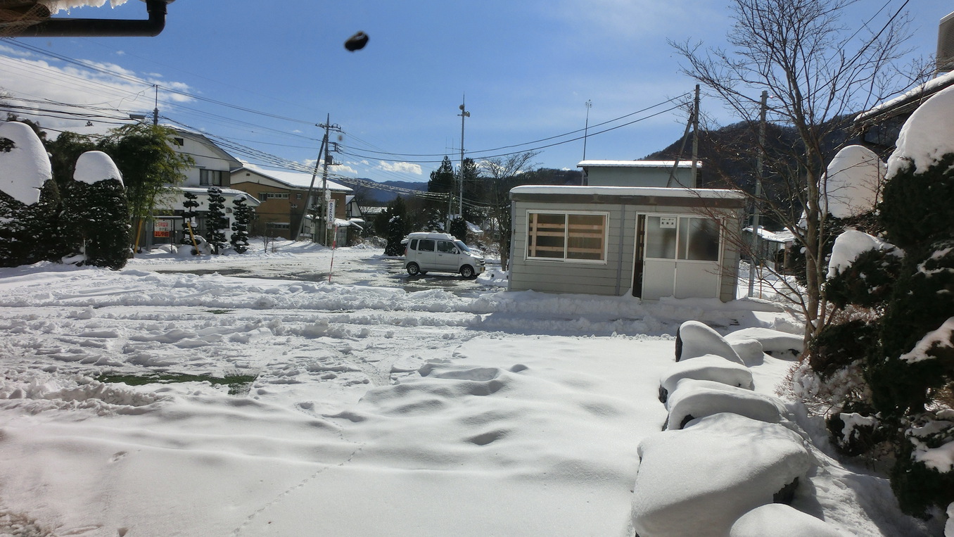 駐車場【雪景色｝