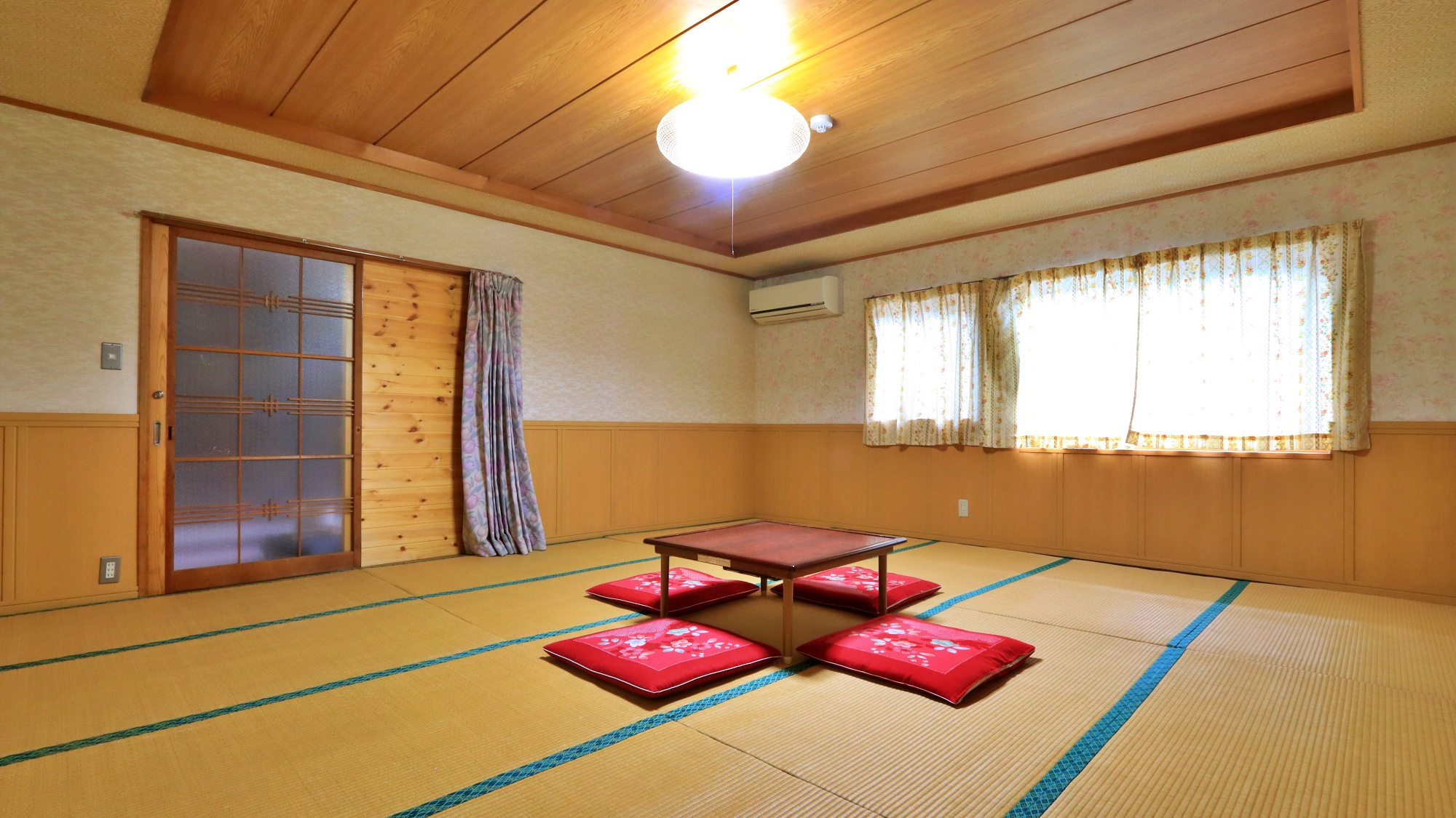 ●本館客室-15畳