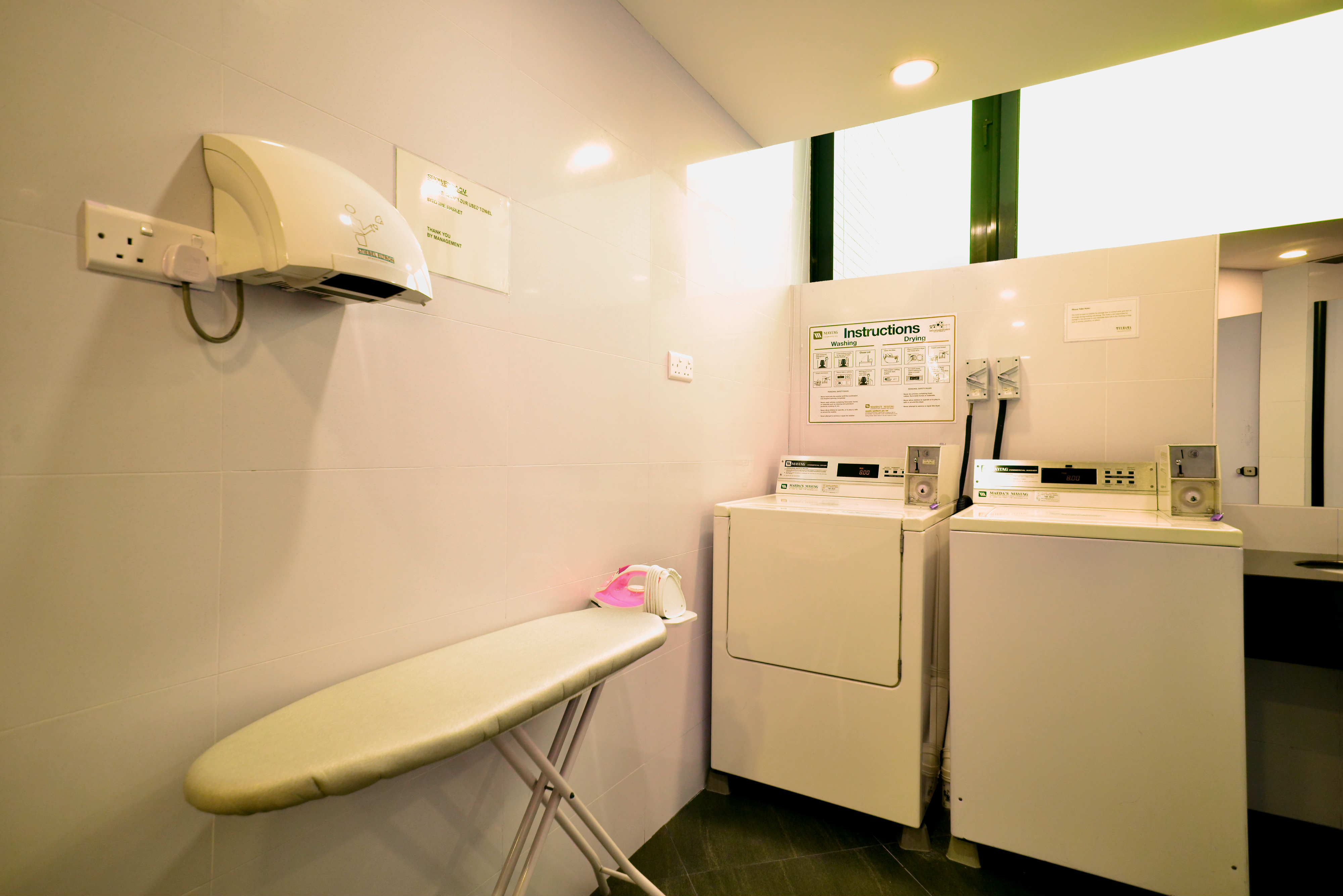 ラウンドリールーム