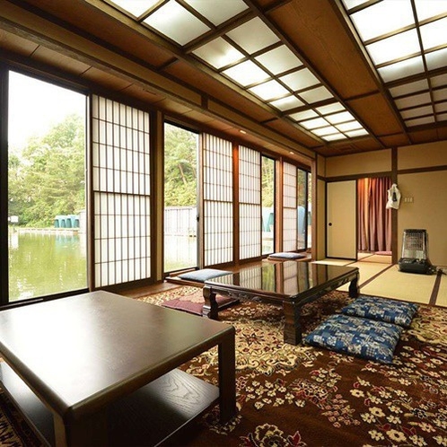お部屋からヘラブナ釣りができるのは、長者部屋だけ。かの太公望のように好きなだけ釣りを楽しみませんか?