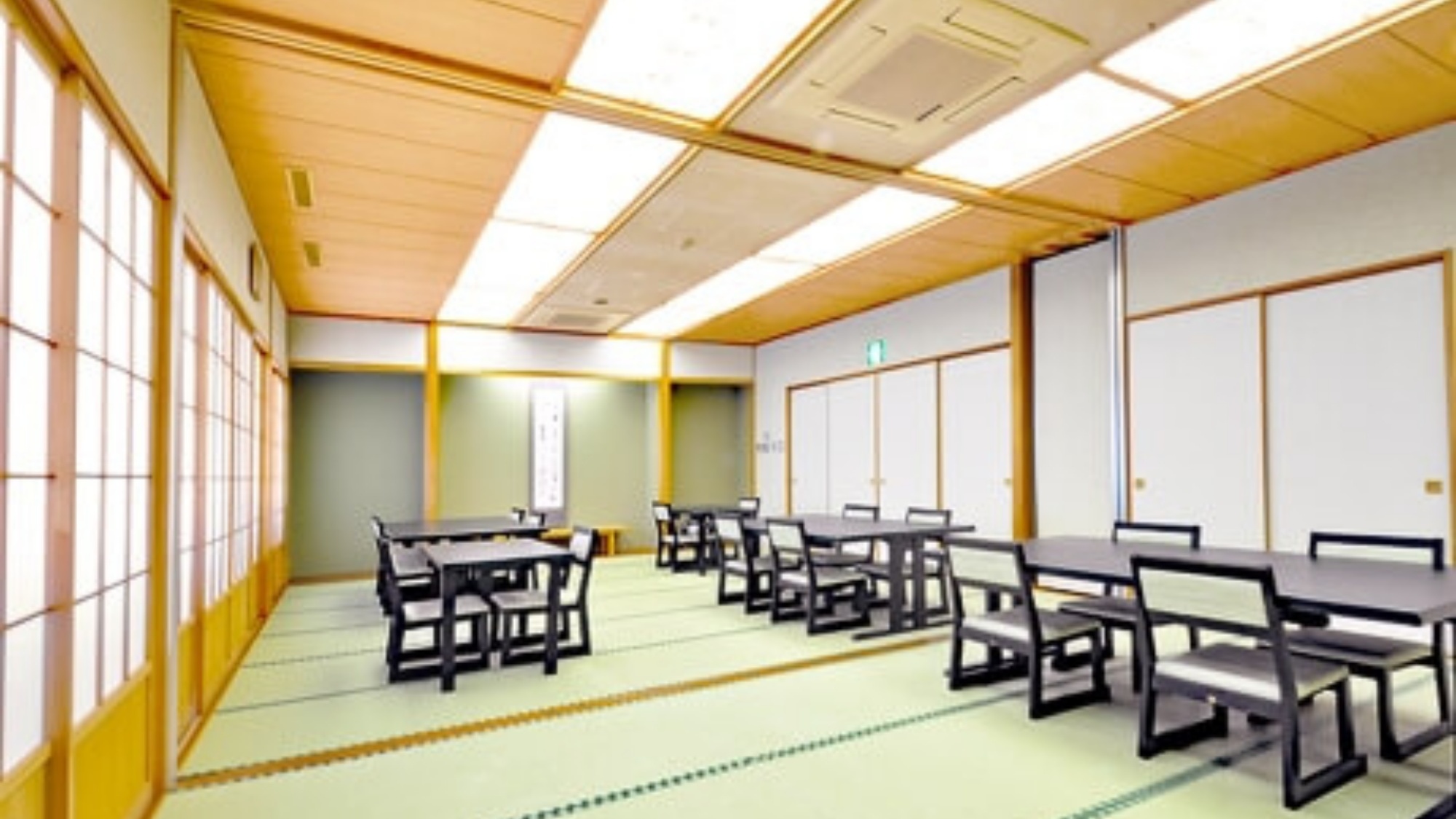 【施設/設備】大人数にも対応！広々使える宴会場