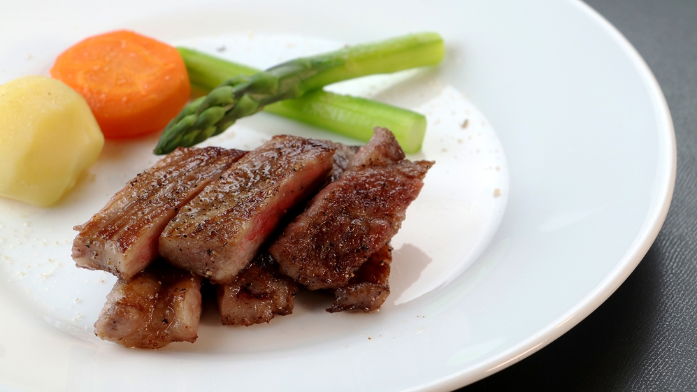 【グレードアップ】Ａ５ランクの仙台牛サーロインステーキをご堪能！自慢の料理でおもてなし♪