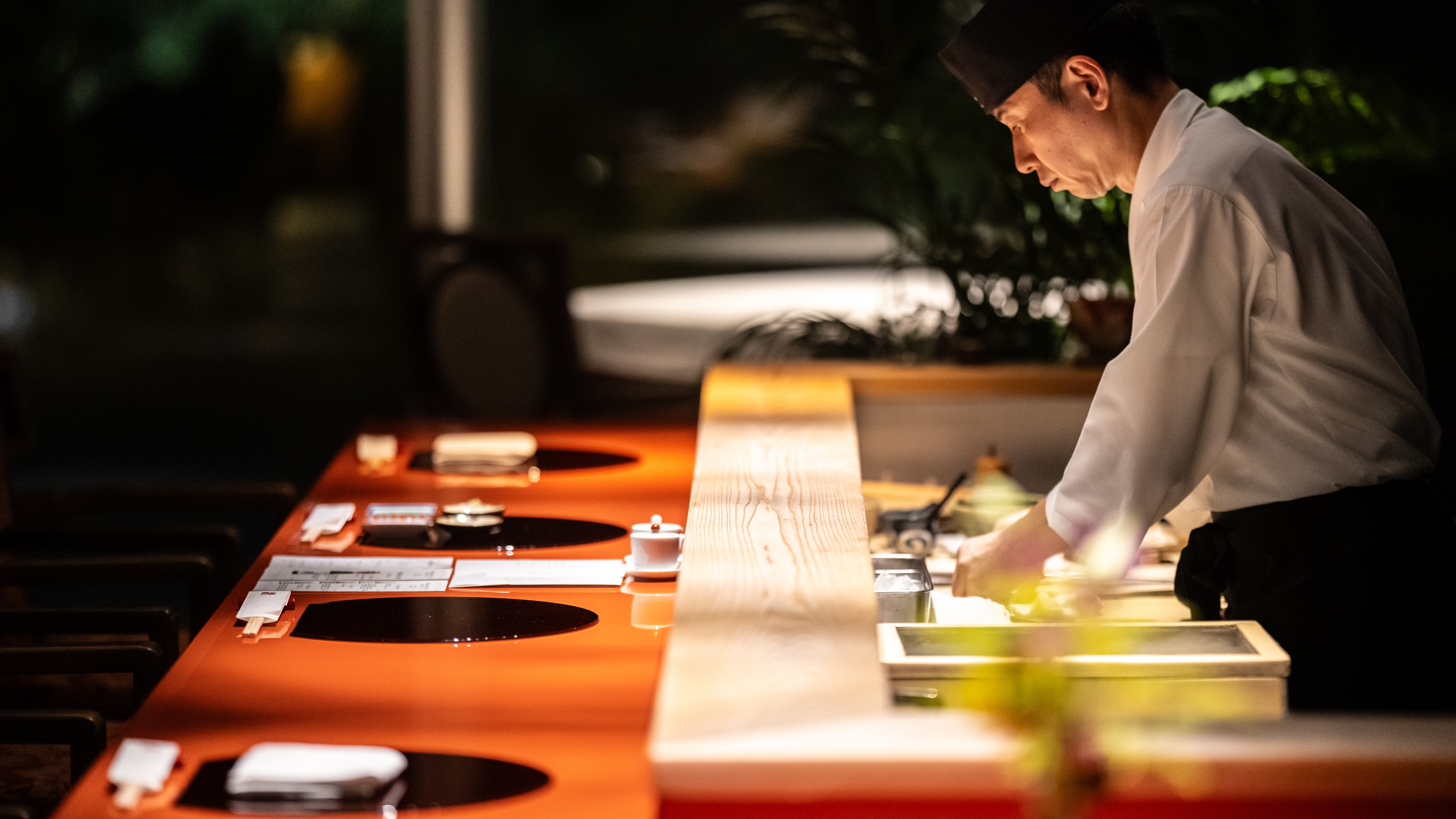 【Dinner/鮨】都会の喧騒を離れ非日常を過ごされてはいかがでしょうか。