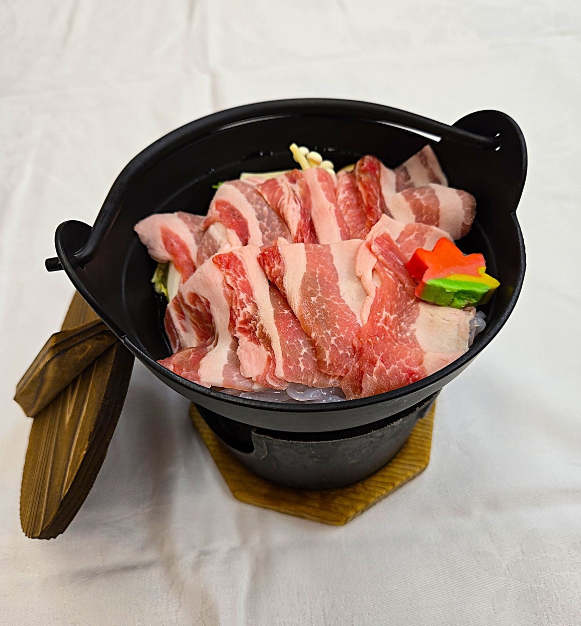 １泊２食　■　Aコース（鍋物に茨城産豚肉使用）　■