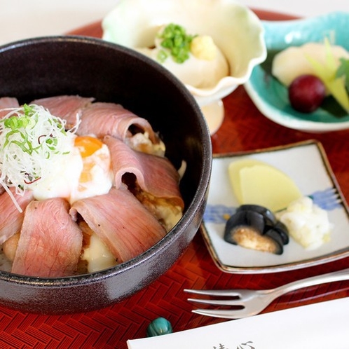 西脇ローストビーフ丼