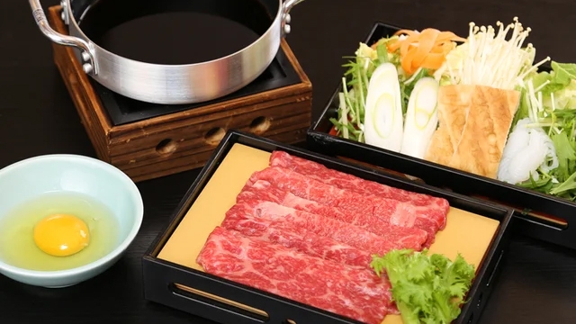 肉の柔らかさと旨味を堪能 山形牛すき焼き会席　宿泊プラン