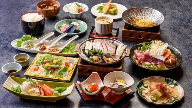 夏季限定〜新鮮な魚介を堪能〜「海の幸会席」宿泊プラン