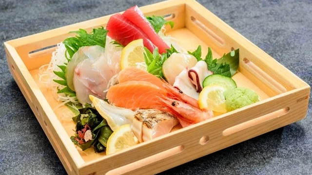 海鮮・山形牛会席(新鮮なお造り盛り合わせ)