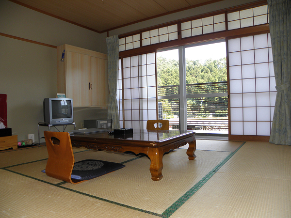 Japanese-style room 8 tatami mats, toilet, washroom shared type