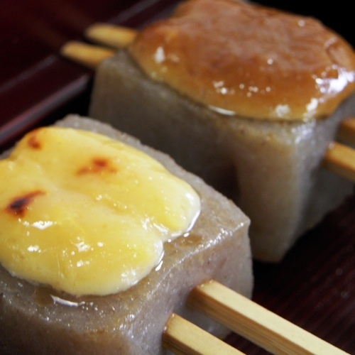 【ホールで夕食】冬場人気の「ぼたん鍋大鍋」をお得に楽しんで♪夕食はテーブル席の食堂で。