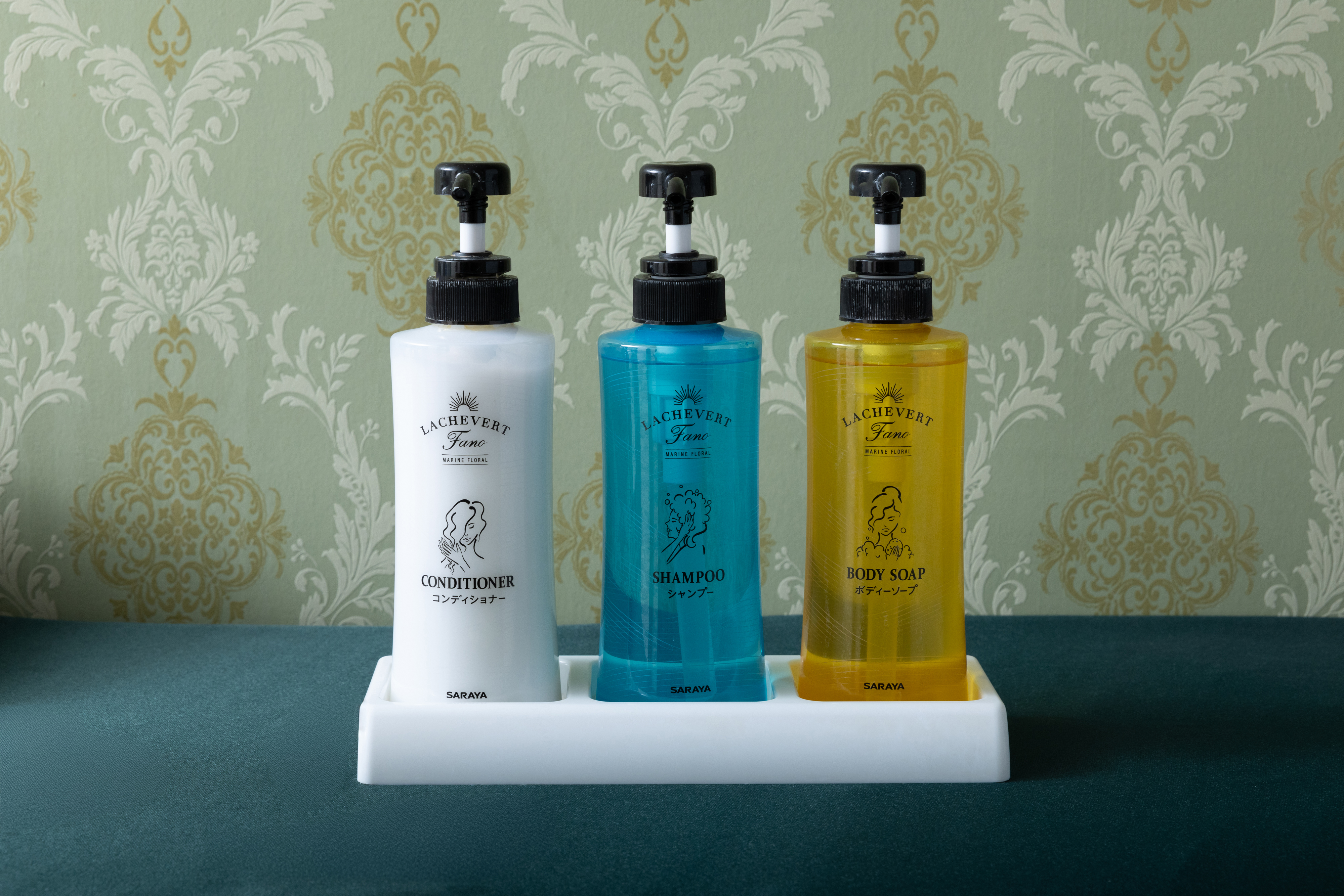 シャンプー、コンディショナー、ボディソープ