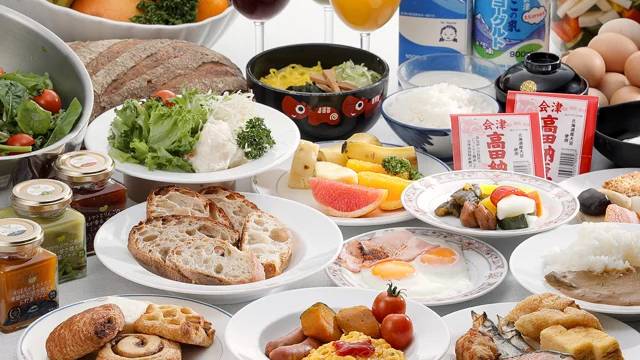 〈朝食付き　夕食なし〉21時までチェックインOK会津目覚めの朝食ビュッフェ２０２６