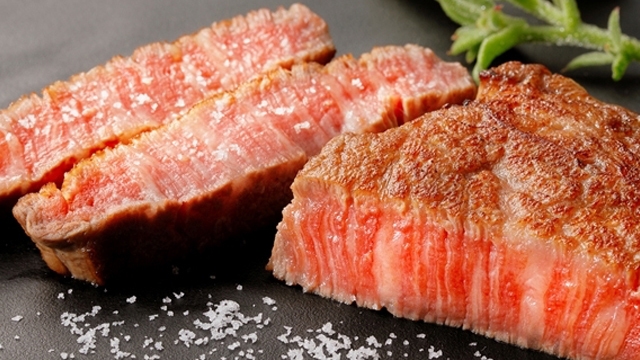 米沢牛サーロインステーキを＋５０００円で追加　会津ならではビュッフェ