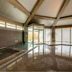 広々とした内湯は、かわり湯・寝湯・サウナもございます。