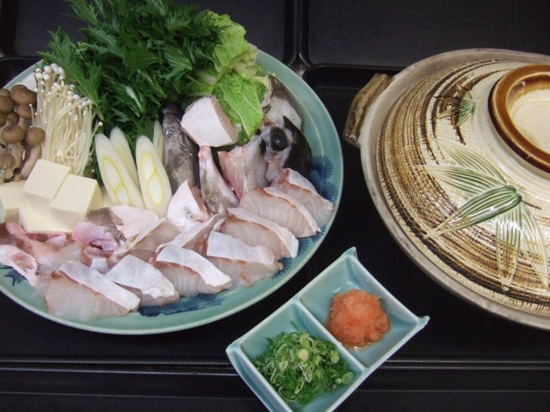 【天然本クエの極旨鍋】コラーゲン豊富な幻の高級魚を〆まで味わい尽す≪期間限定≫