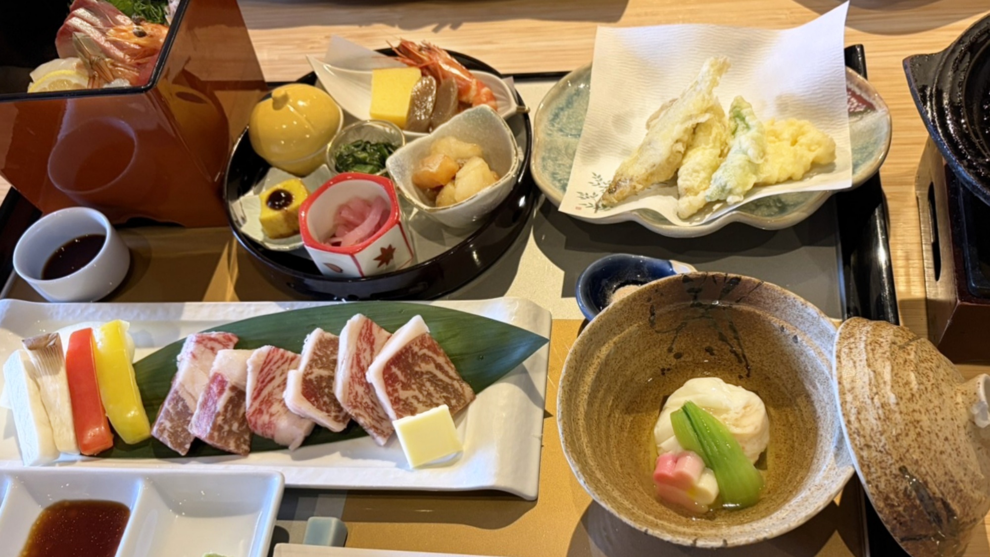 *【ご夕食＜元箱根＞】［3-5月］生粋かながわ牛の鉄板焼、公魚と山菜天ぷらほか