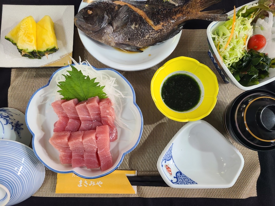 本マグロ又車えび　まさみや定食（会席料理じゃないよ）A〜D1個選んでくださいプラン2名〜４名１室