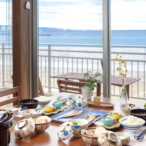 ＜禁煙＞海辺で過ごす　朝食付き宿泊プラン　夕食なし（朝食後カフェ付）