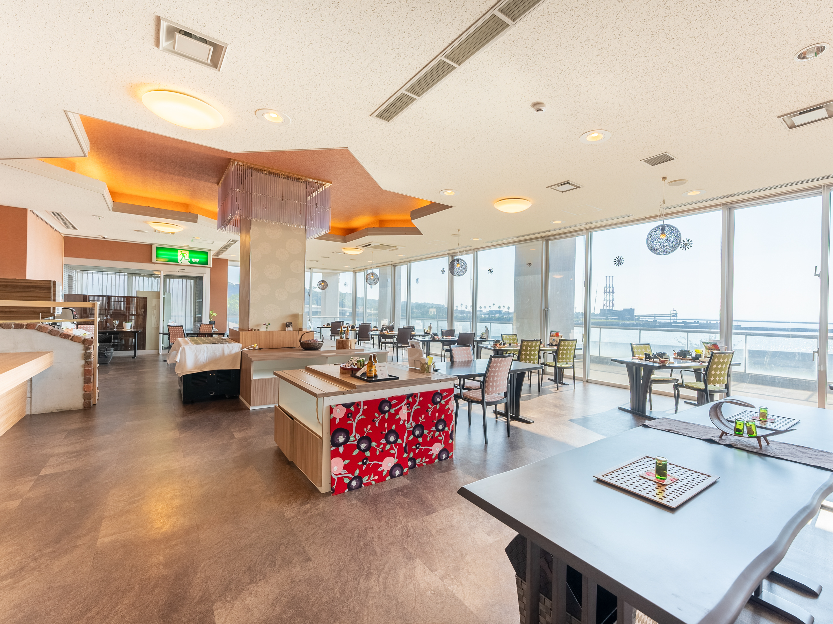 ［レストラン］